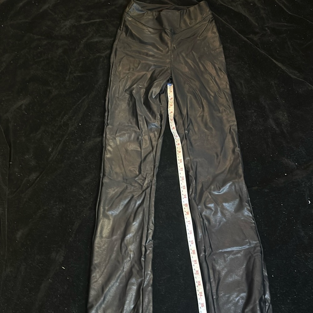 Naked Wardrobe black Xlong (35”) stretch fit leggings with zip bottom Size S
